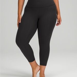 Wunder under Women's Black Leggings crop 23